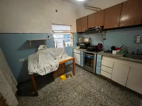 Casa 5 ambientes con 2 baños