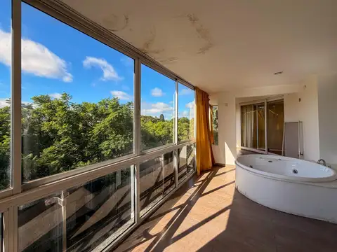 Venta | Dúplex de Categoría | 5 Dorm. | Balcón con Parrilla | Frente Parque Urquiza