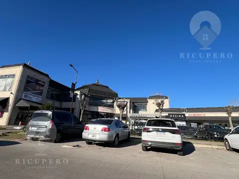 Local - Venta - Argentina, Berazategui - Au Dr. Ricardo Balbín 5300