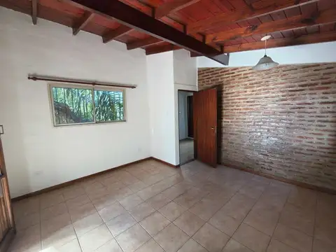 Depto Tipo Casa en Alquiler de 2 ambientes