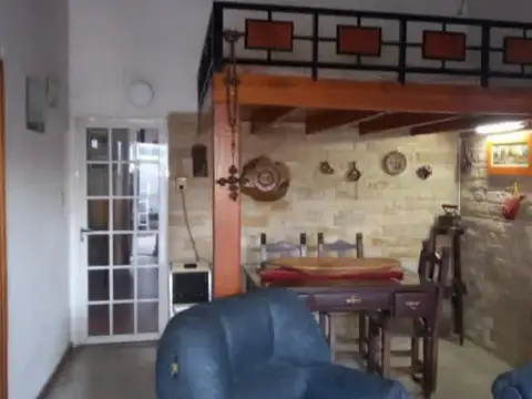 Casa y 4 Dptos. en venta en Benavidez. IDEAL RENTA INMOBILIARIA