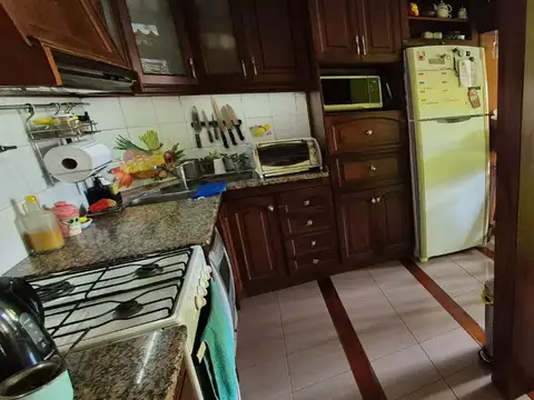 Casa 6 ambientes con 3 baños