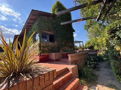 Las Cortaderas 7600