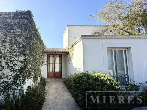 Casa en alquiler de verano en La Comarca, Bancalari