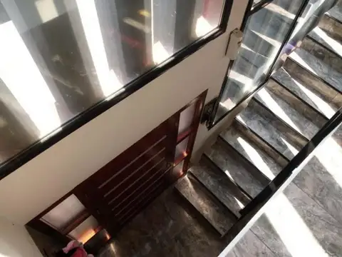 42 E/ 144 Y 145: CASA EN VENTA.