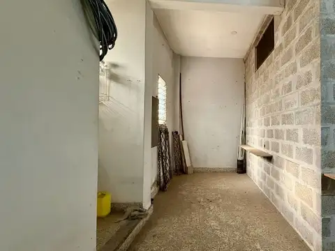 Venta en Block Casa y Local en Estrada Villa Maipu