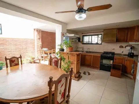 Casa + PH San Martín Venta posible jardín pileta