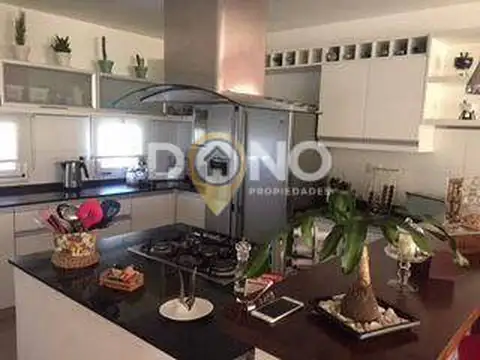 Departamento 5 ambientes con 3 baños