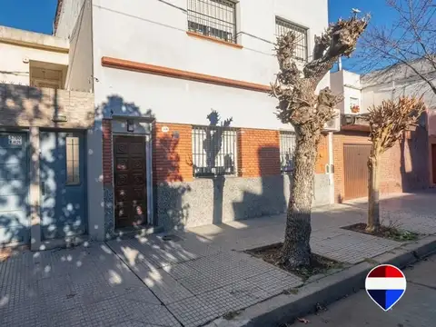 VENTA PH 3 AMBIENTES CON PATIO MONTE CASTRO