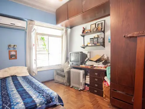 Casa 6 ambientes con 2 baños