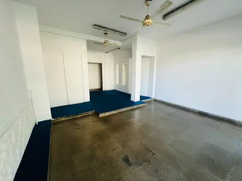 LOCAL COMERCIAL BV SEGUI