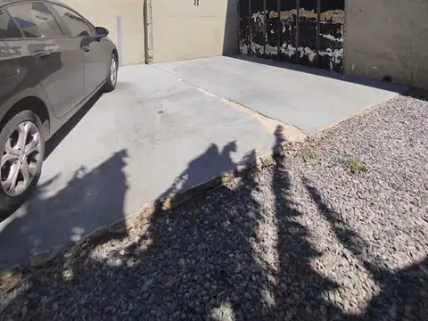 COCHERA EN VENTA - LA PLATA