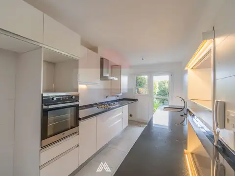 Departamento en Alquiler en Barra De Carrasco , USD 2.150