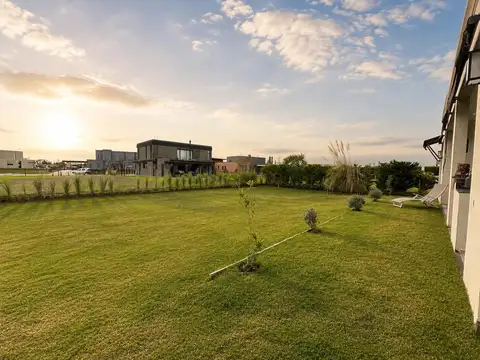 Casa en venta lote interno en El Naudir, Maschwitz. Escobar