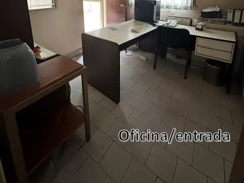 Excelente Fabrica con Oficinas