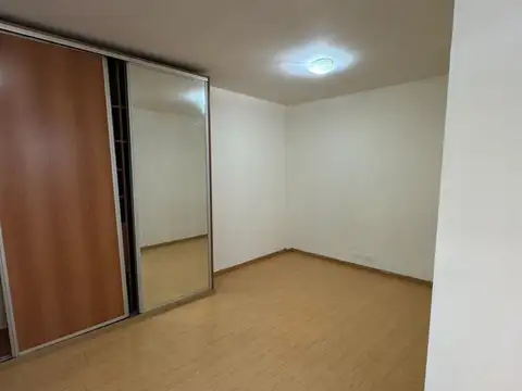 Departamento monoambiente en calle Montevideo al 100