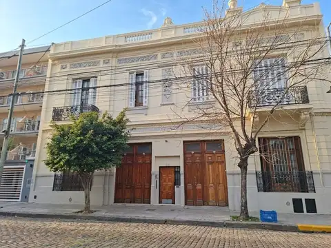 PH con patio a la venta en parque patricios  