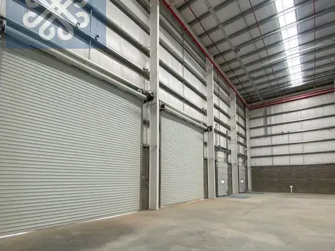 Alquiler de depósito industrial de 3.000 m2 en Plaza industrial Escobar