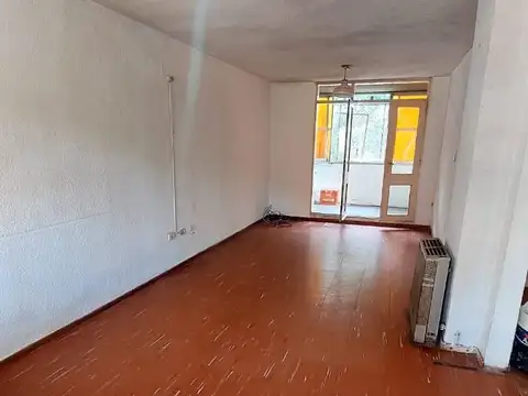 Departamento en Alquiler en Alvear, $ 300.000