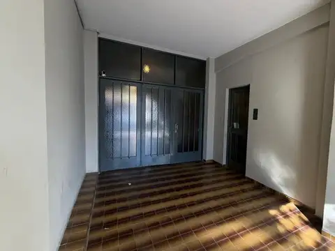 Luis Costa 700, Piso 1°