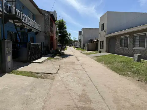 Depto Tipo Casa en Venta con 1 cocheras
