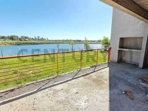 VENTA Departamento tipo dúplex 4 ambientes c/ cochera en Bloque 1 de complejo cerrado | Luján