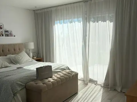 Casa 4 ambientes con 4 baños