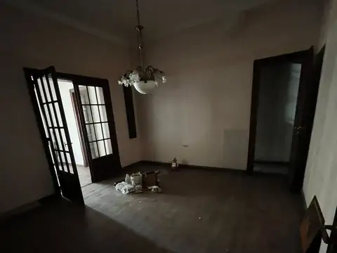 Depto Tipo Casa 8 ambientes con 2 baños