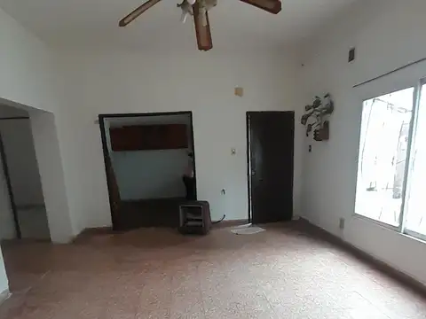 Depto Tipo Casa en Alquiler de 2 dormitorios