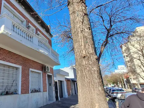 Emilio Lamarca 1700, Piso 1