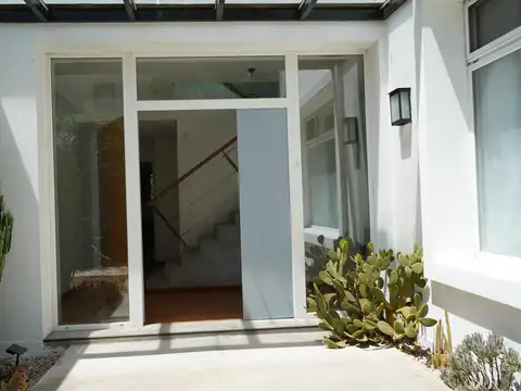 Casa 5 ambientes con 5 baños