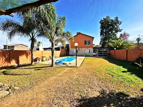 Casa 6 ambientes con 2 baños