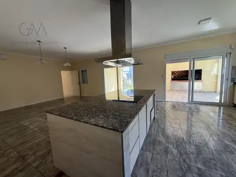 Casa 6 ambientes con 6 baños
