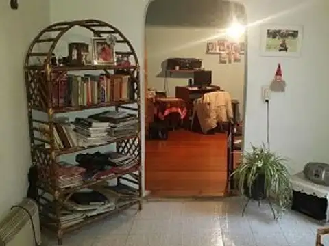 Amplio PH x escalera piso unico
