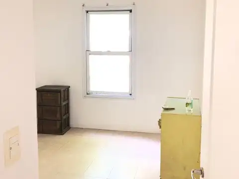 Casa en Alquiler con 3 cocheras