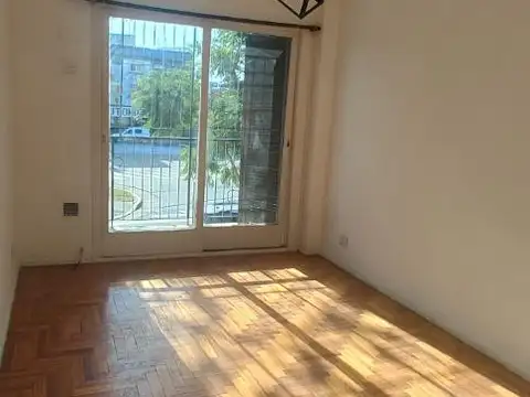 Avenida Juan Bautista Justo 8100, Piso 1°