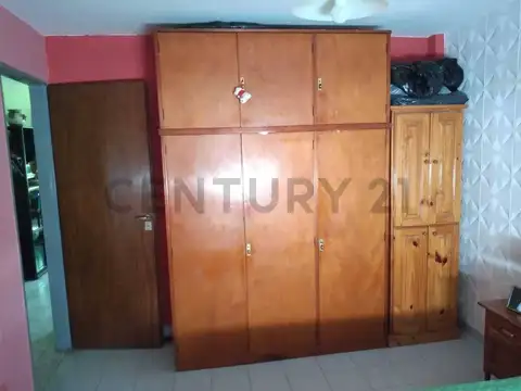 1 y 76 21500, Piso 0