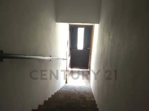 1 y 76 21500, Piso 0