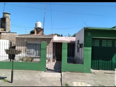 Casa 4 ambientes con 1 baño
