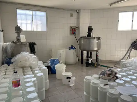 Galpon en Venta 32  mts Fondo