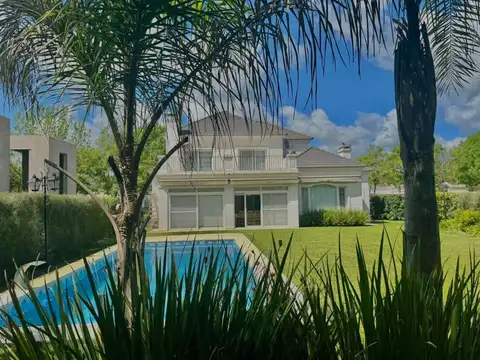 Casa en Venta de 4 dormitorios