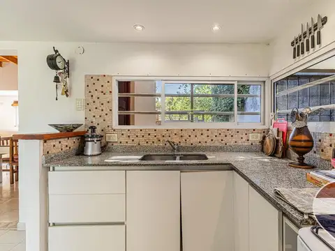 Casa 2 ambientes con 1 baño