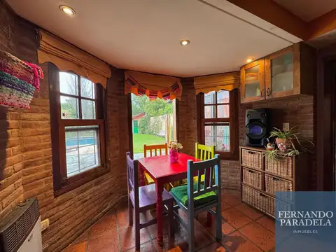 Casa en Venta con 2 cocheras