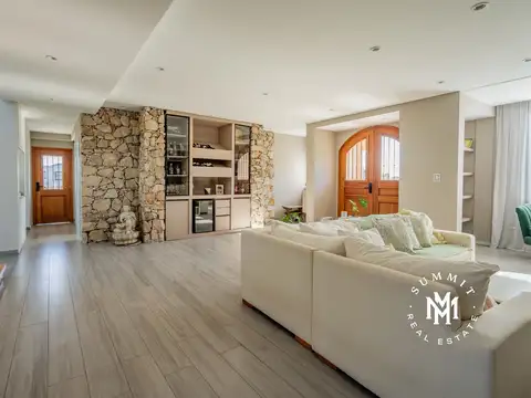 Casa en Venta al Este
