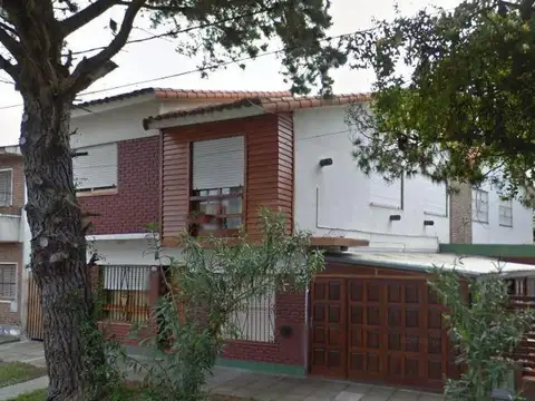 Casa en venta - 4 dormitorios 2 baños - 135mts2 - San Bernardo Del Tuyú
