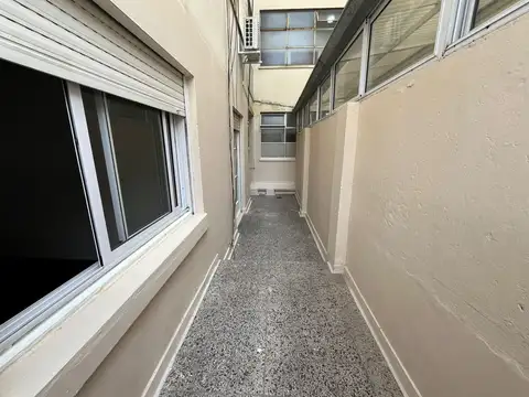 Depto. 2 amb. con patio Alquiler