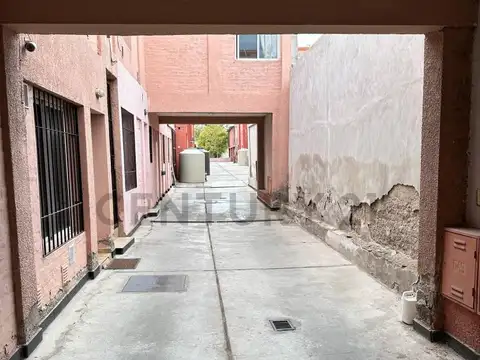 Venta de departamento. Las Heras.