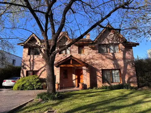 Alquiler Casa 6 ambientes Barrio El Portillo