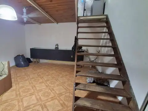 Depto Tipo Casa en Venta de 5 ambientes
