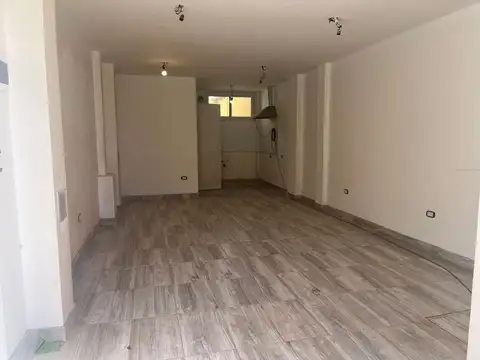 VENTA LOCAL COMERCIAL CON TERRAZA  EN SAN MIGUEL